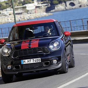 2013_MINI_John_Cooper_Works_Paceman_050