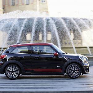 2013_MINI_John_Cooper_Works_Paceman_072