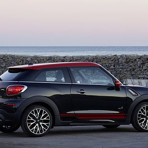 2013_MINI_John_Cooper_Works_Paceman_076