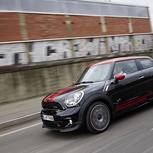 2013_MINI_John_Cooper_Works_Paceman_077