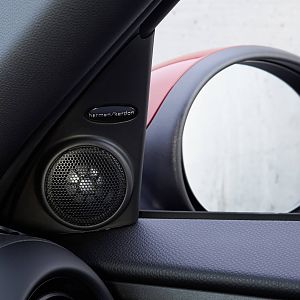 2013_MINI_John_Cooper_Works_Paceman_081