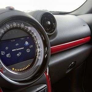2013_MINI_John_Cooper_Works_Paceman_093