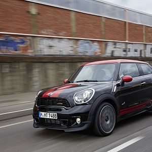 2013_MINI_John_Cooper_Works_Paceman_103