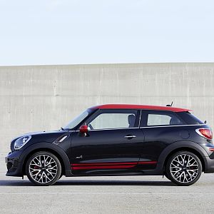 2013_MINI_John_Cooper_Works_Paceman_104