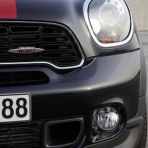 2013_MINI_John_Cooper_Works_Paceman_109