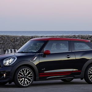 2013_MINI_John_Cooper_Works_Paceman_110