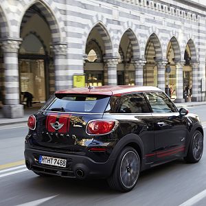 2013_MINI_John_Cooper_Works_Paceman_116
