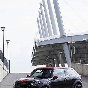 2013_MINI_John_Cooper_Works_Paceman_125