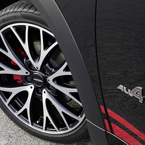2013_MINI_John_Cooper_Works_Paceman_129