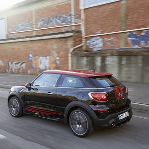 2013_MINI_John_Cooper_Works_Paceman_140