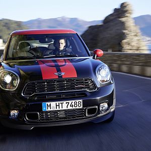2013_MINI_John_Cooper_Works_Paceman_143