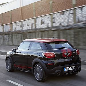 2013_MINI_John_Cooper_Works_Paceman_144