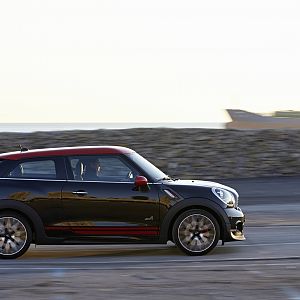 2013_MINI_John_Cooper_Works_Paceman_160