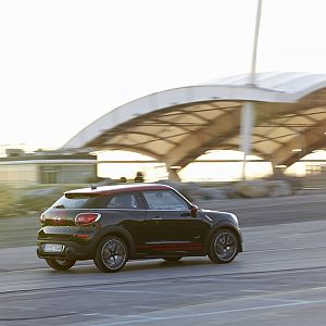 2013_MINI_John_Cooper_Works_Paceman_162