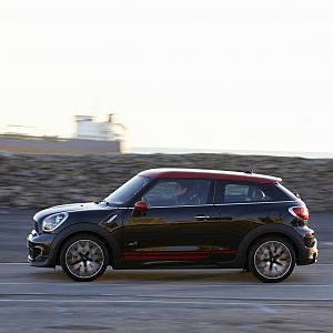 2013_MINI_John_Cooper_Works_Paceman_165