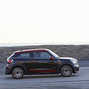 2013_MINI_John_Cooper_Works_Paceman_174