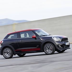 2013_MINI_John_Cooper_Works_Paceman_180