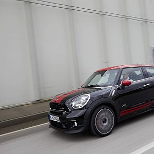 2013_MINI_John_Cooper_Works_Paceman_190