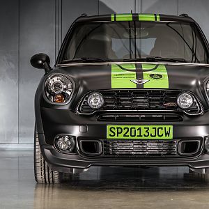 2013_MINI_John_Cooper_Works_Countryman_ALL4_Dakar_Special_Edition_006