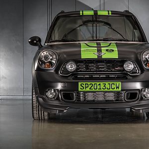2013_MINI_John_Cooper_Works_Countryman_ALL4_Dakar_Special_Edition_014