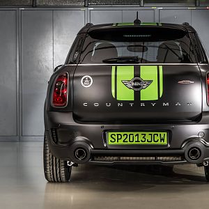 2013_MINI_John_Cooper_Works_Countryman_ALL4_Dakar_Special_Edition_019