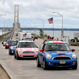 MINIS Crossing the MACK - 848 strong !