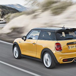 2014_MINI_Coopper_F56_13