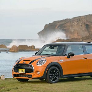 MINI_F56_Cooper_S_087