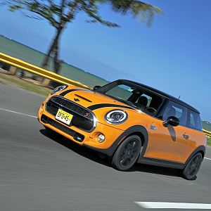 MINI_F56_Cooper_S_097