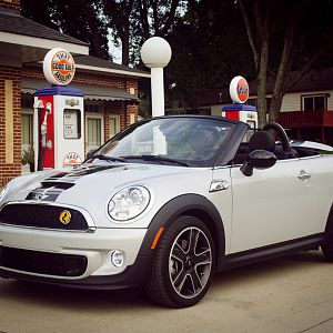 2014 Cooper S Roadster at Gulf Station