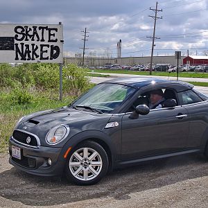 Skate Naked