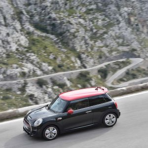 2015_MINI_John_Cooper_Works_008