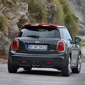 2015_MINI_John_Cooper_Works_014