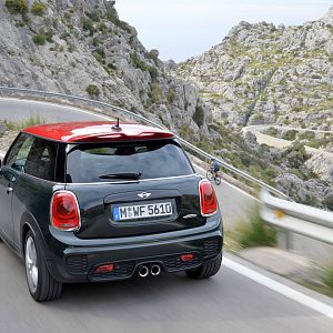 2015_MINI_John_Cooper_Works_019