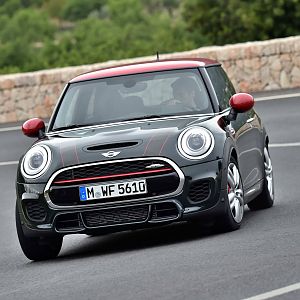 2015_MINI_John_Cooper_Works_021