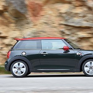 2015_MINI_John_Cooper_Works_025