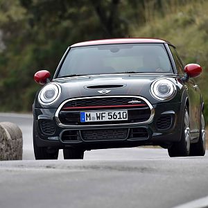 2015_MINI_John_Cooper_Works_029