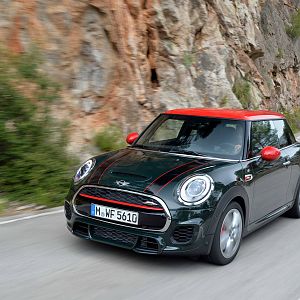 2015_MINI_John_Cooper_Works_030