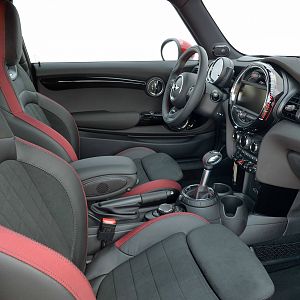 2015_MINI_John_Cooper_Works_036