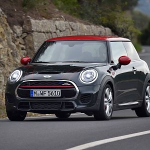 2015_MINI_John_Cooper_Works_043