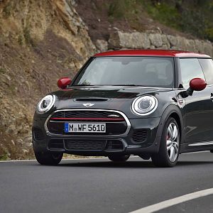 2015_MINI_John_Cooper_Works_047