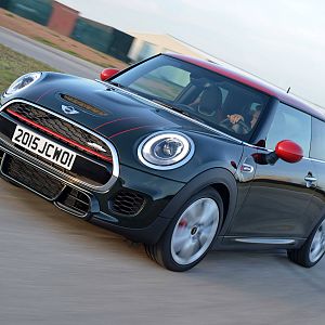 2015_MINI_John_Cooper_Works_054