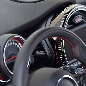 2015_MINI_John_Cooper_Works_058