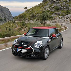 2015_MINI_John_Cooper_Works_059