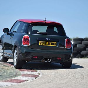 2015_MINI_John_Cooper_Works_060