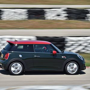 2015_MINI_John_Cooper_Works_066