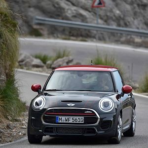 2015_MINI_John_Cooper_Works_067