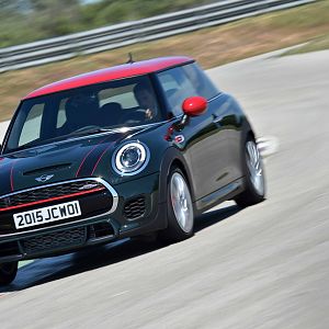 2015_MINI_John_Cooper_Works_073
