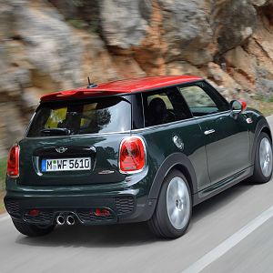 2015_MINI_John_Cooper_Works_074