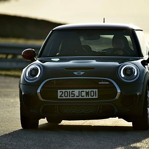 2015_MINI_John_Cooper_Works_076